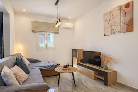 Popular Airbnb listing: Katikia House in Δήμος Κεντρικής Κέρκυρας και Διαποντίων Νήσων