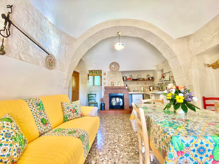 Trullo Con 2 Camere E Camino - Martina Franca