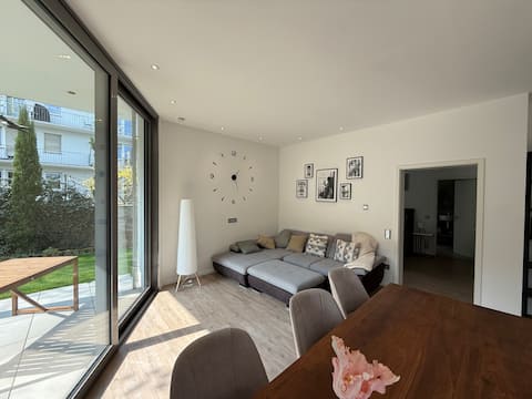 Erfolgreiche Airbnb-Immobilie: Luxury apartment top location garden (Adults Only) in Karlsruhe