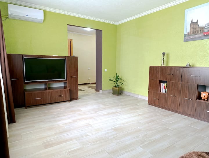 Двокімнатна квартира(70кв.м) в центрі міста - Черновцы