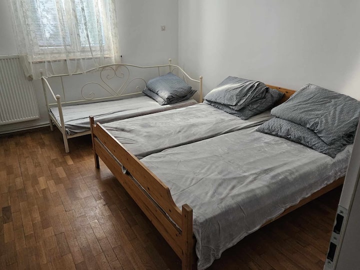 საძინებელი 1