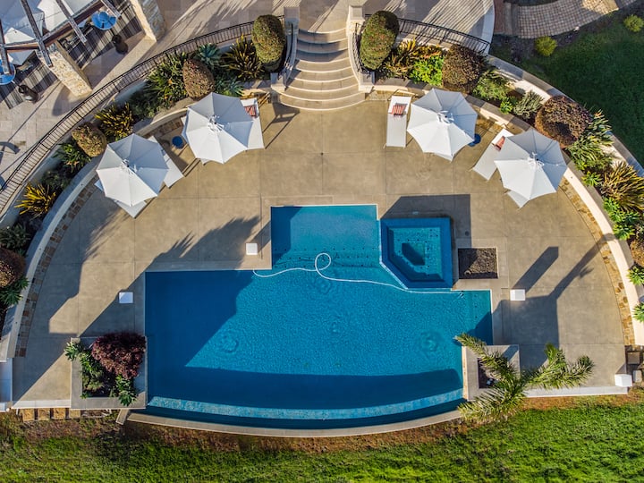 Soquel Villa | Infinity Pool, Spa & Movie Theater - Capitola, CA