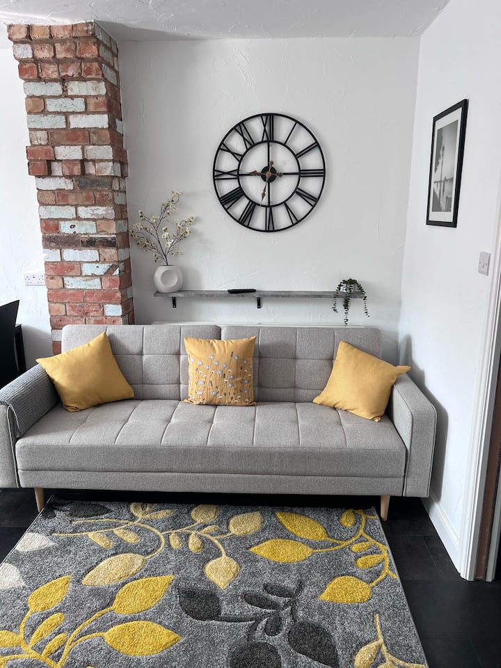 Modern Studio Flat | Hathern Location - ラフバラー
