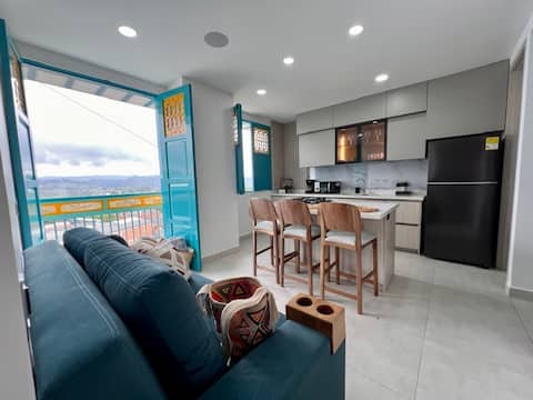 Top performing Airbnb: Apartment with Views & Parking in Central Filandia in Filandia