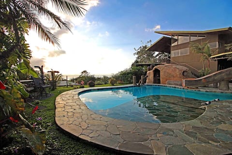 Peaceful Jungle Oasis, Lake & Volcano Views