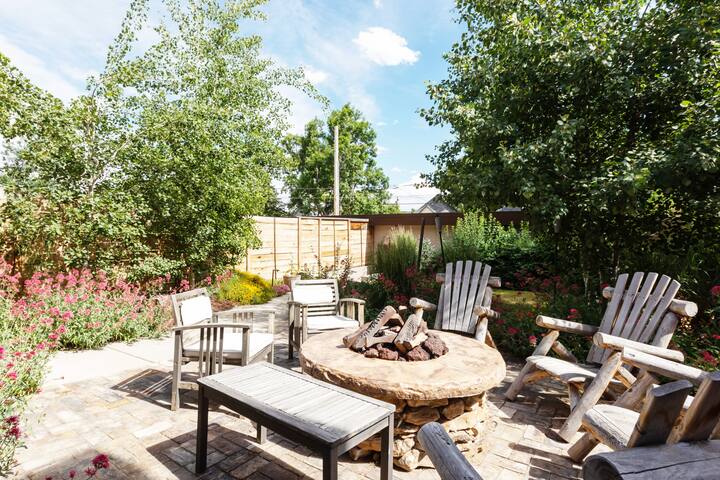 Walk to Mile High | Theater Room | Fire Pit | Luxe gallery image 3