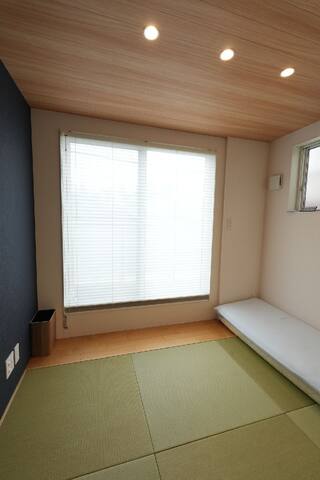 100 INN Suite　新宿から1駅の新大久保駅、大久保駅から徒歩４分。大人3名～8名まで。 gallery image 5