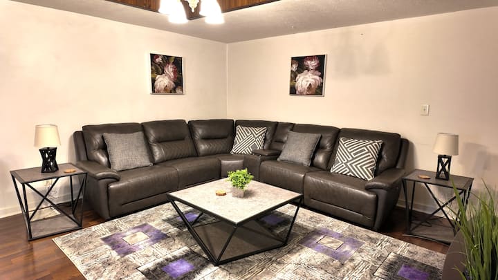 Cozy 2 Bd/1 Ba South Downtown Indy Entire Home! - コーター