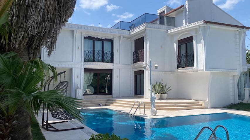 Cloud Nine by Alara | Private Pool & Garden Villa