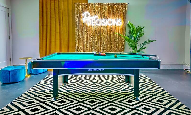 2 Huge Homes • 38 Beds • Game Room, Huge Hot Tubs gallery image 4