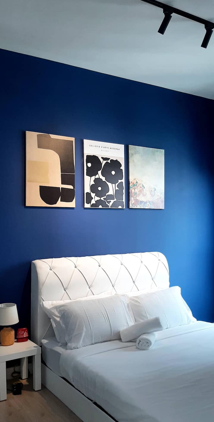 Bedroom 2 - Queen bed