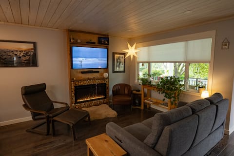 Top Airbnb: Babu and Bibi's Place in Kamloops