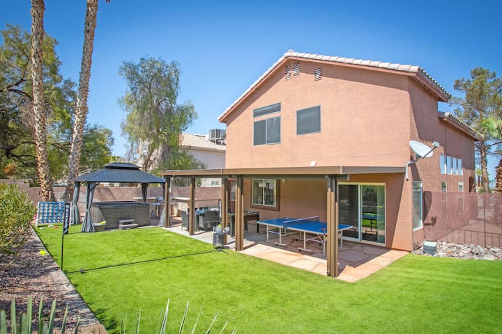 5BD Home w/Badminton, Spa, Billiard, Games,& Patio