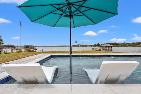 Eagle Point Poolside Escape