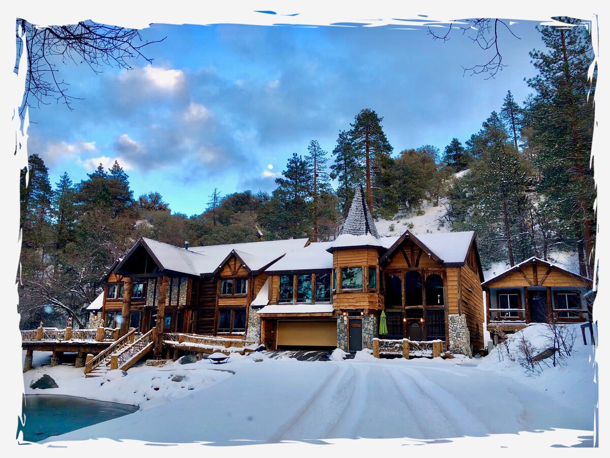 Bear Mt. “Lodge” 5 Star 10 guests 4Br 4Ba Cabins for Rent in