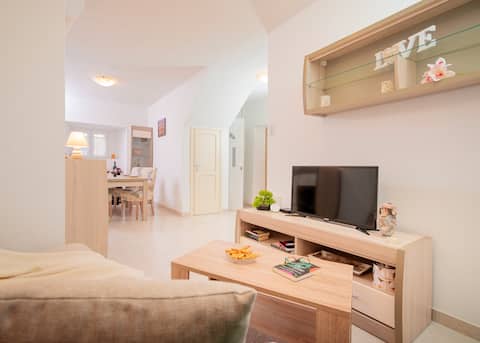 T&T Harbour Apt – Heart of Hvar