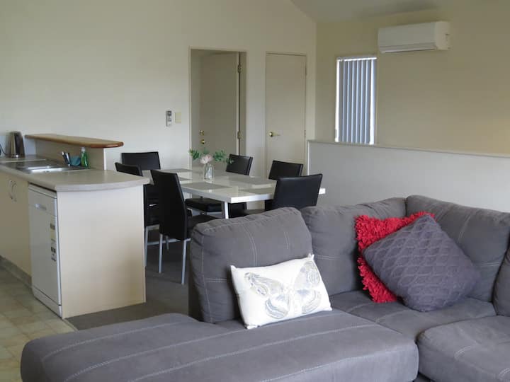 Papamoa Escape, Beach Nearby - Papamoa