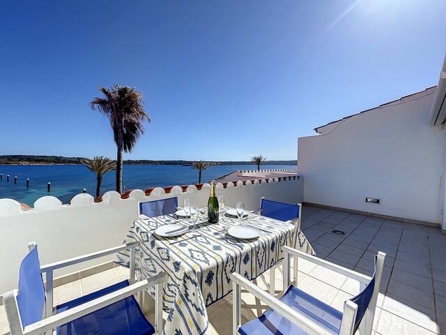 F05. Penthouse in Fornells