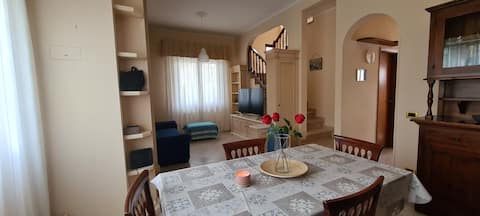 Annuncio Airbnb popolare: 3-person cottage with 2 bathrooms, accommodation tax included a Viareggio