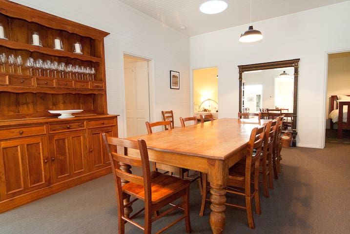 Boutique Stay in Red Hill gallery image 2