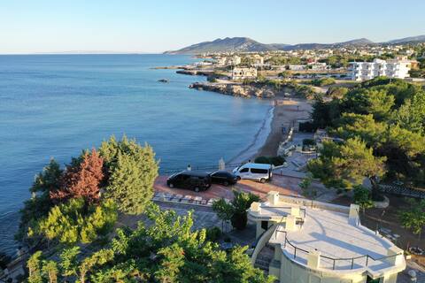 Silis Beach House - Living by the sea