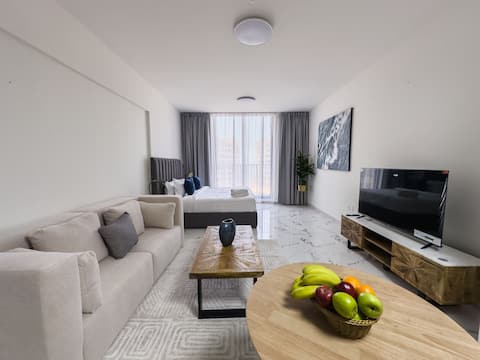 Marina Al Hamra Deluxe King Studio