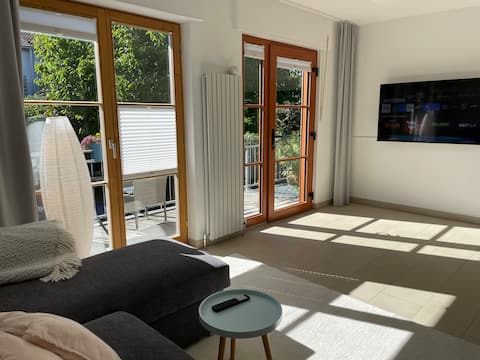 Popular Airbnb listing: Trade fair & vacation apartment with balcony near university hospital in Bonn