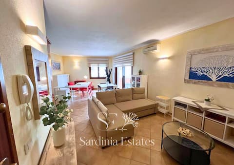 Center with private parking - Palau