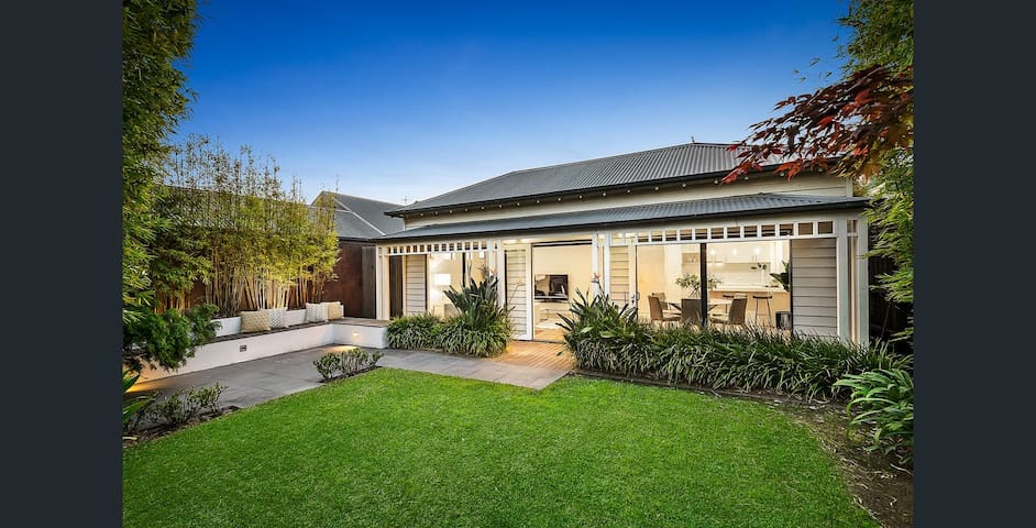 Parking+Style+Super Central Location