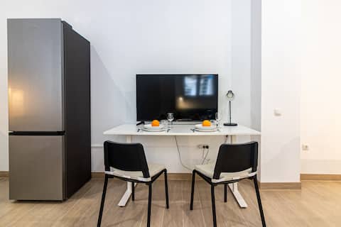 Propiedad de Airbnb exitosa: Apartamentos de Freshlanding 5, Estudio cicin ... en Jardín De La Abadía