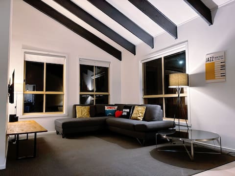 Spacious 3-Bed Home in Werribee!