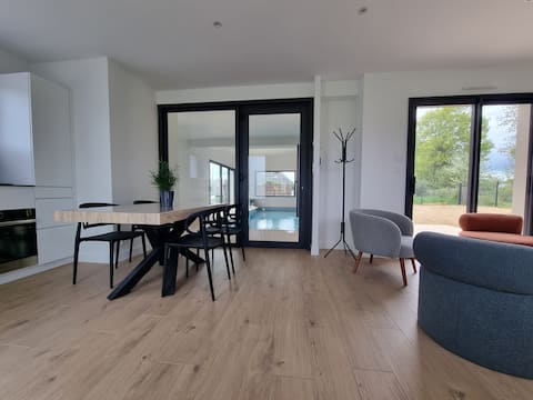 House with indoor pool on the outskirts of Rennes