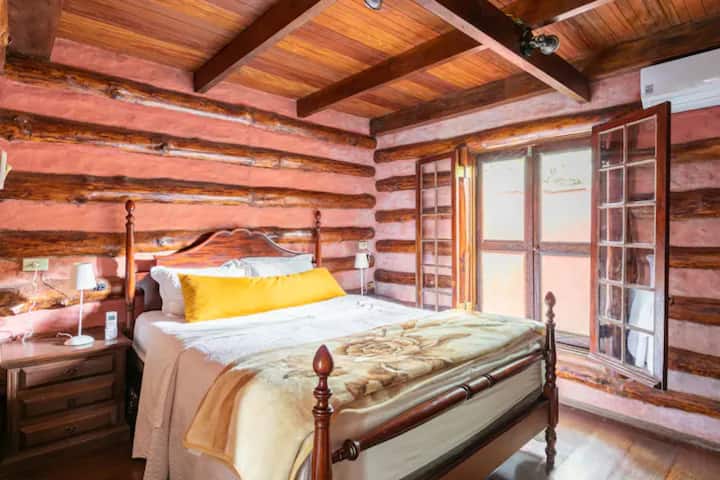 Дрвена колиба