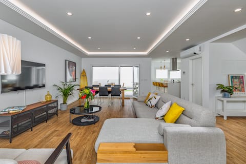 Top performing Airbnb: Family house with pool & garden in União Das Freguesias De Charneca De Caparica E Sobreda