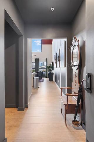 Skyline Views from Penthouse–Walkable to Broadway gallery image 5