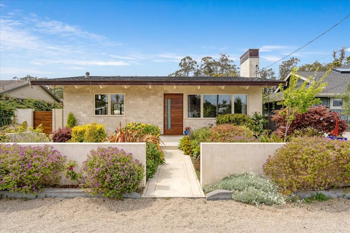 Elevated Contemporary Coastal - Capitola, CA