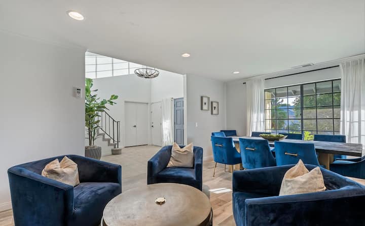 Oside Private Poolhome 4bed/3bth - Oceanside, CA