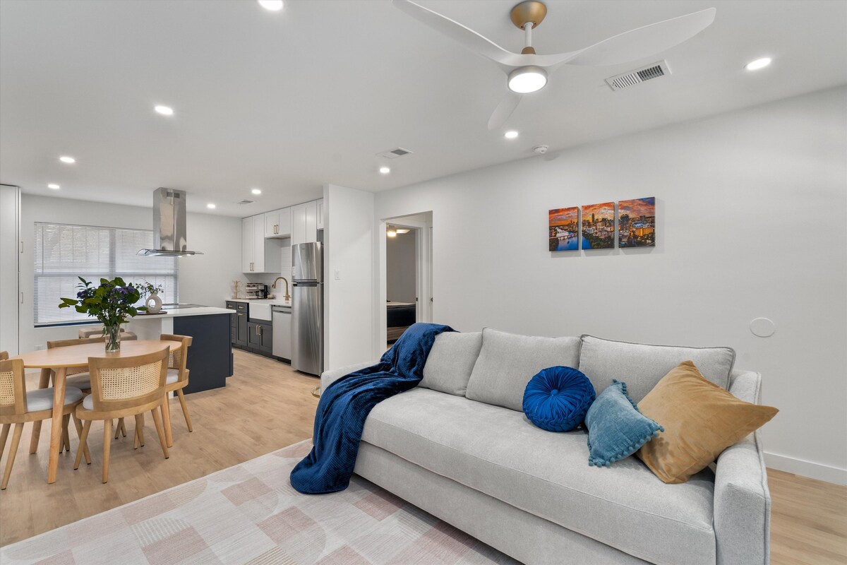 Cozy Modern Minutes to ATX Attractions