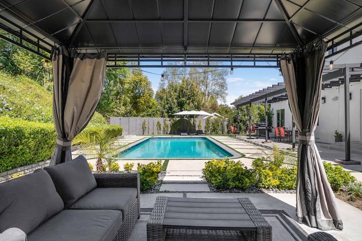 Stunning, Contemporary Home - Topanga Canyon, CA