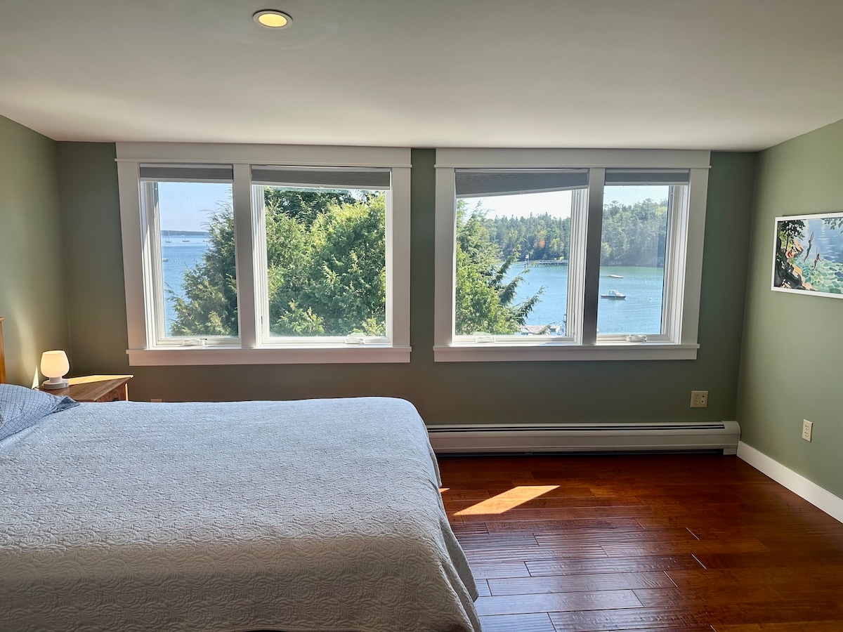 النظر من غرفة النوم الرئيسية