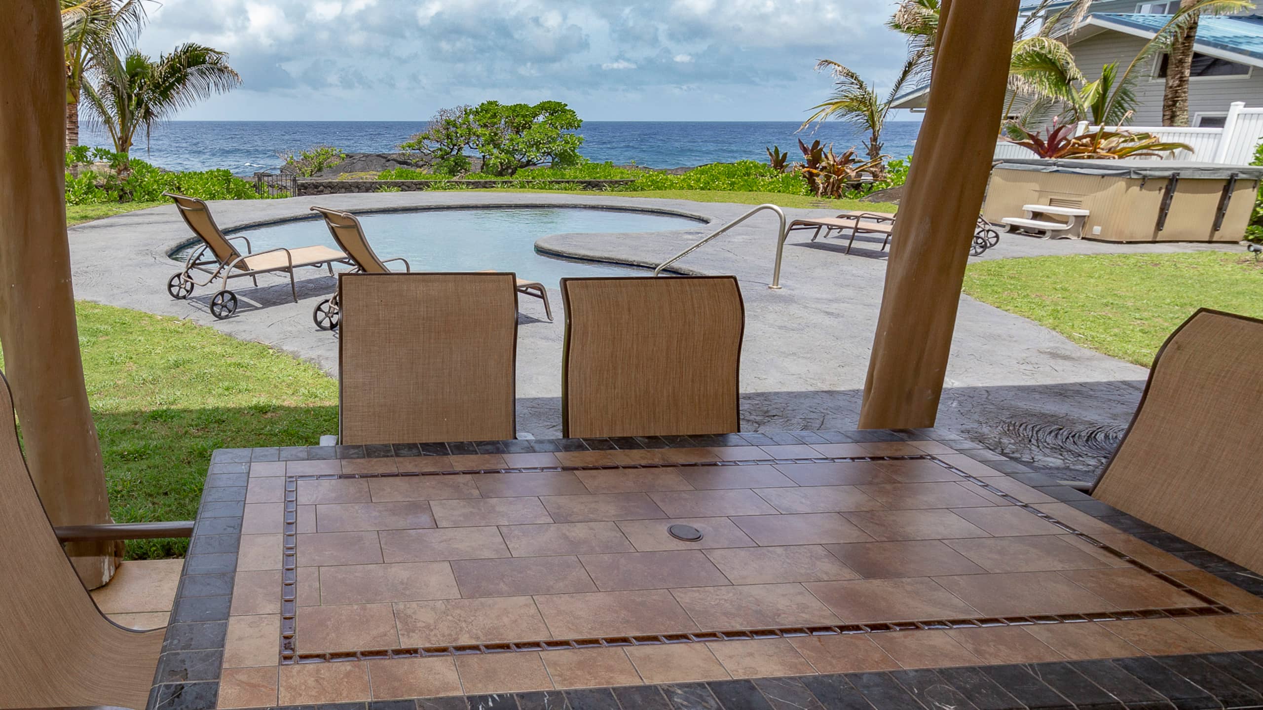 Home in Keaau · ★4.94 · 3 bedrooms · 3 beds · 2 baths - Image 10