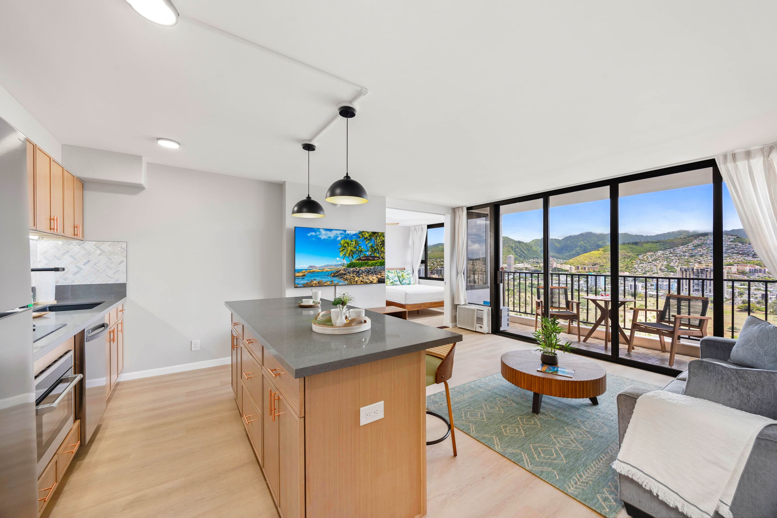 30Fl Renovated w/ Parking | Short Walk to Beach - Image 27
