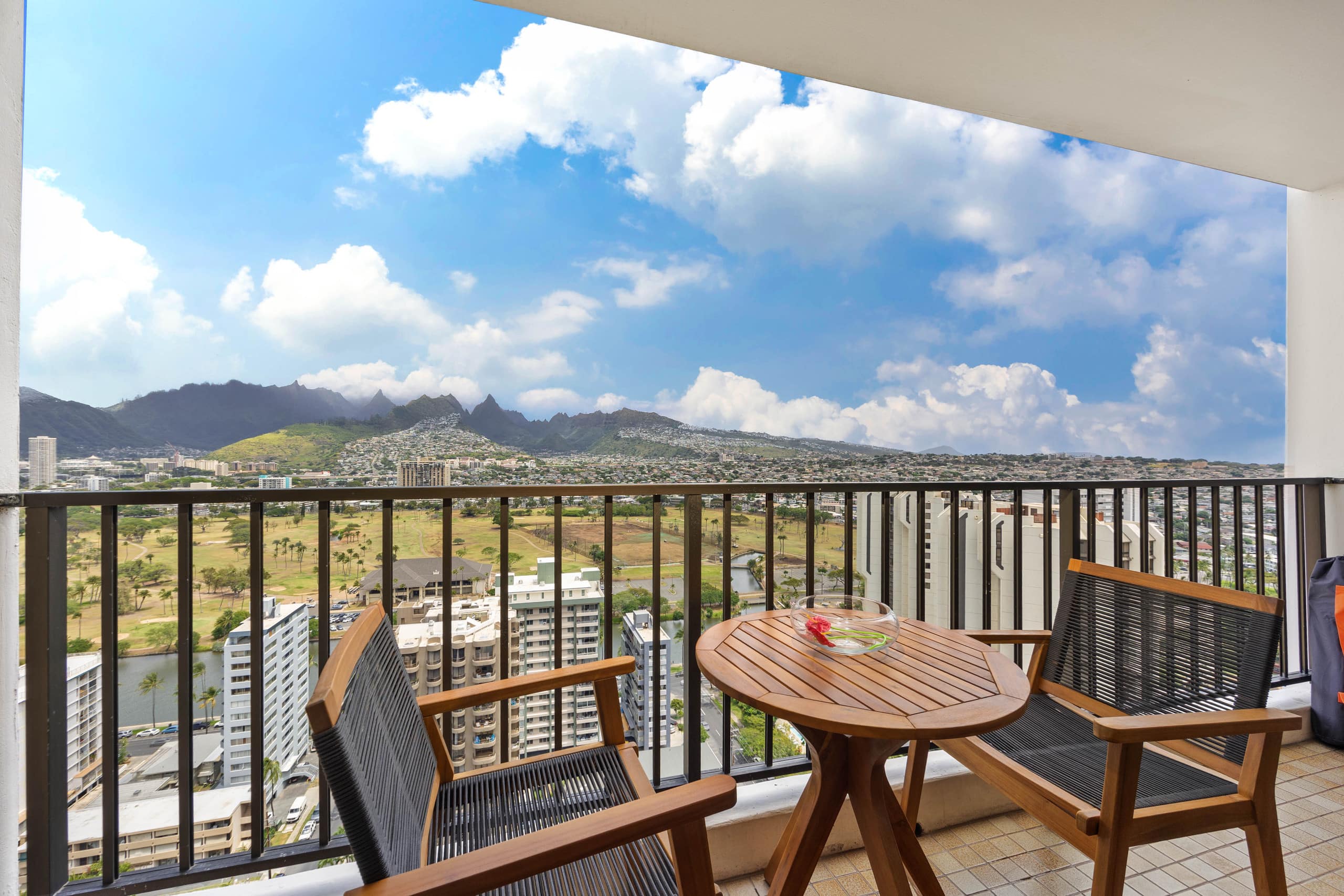 30Fl Renovated w/ Parking | Short Walk to Beach - Image 44