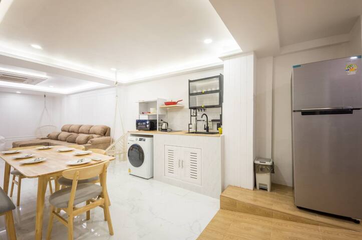 20PAX 5minARL 5Floors 6BR House gallery image 4