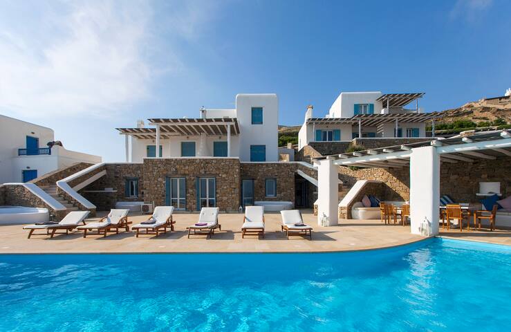 Villa Enthera Mykonos gallery image 2