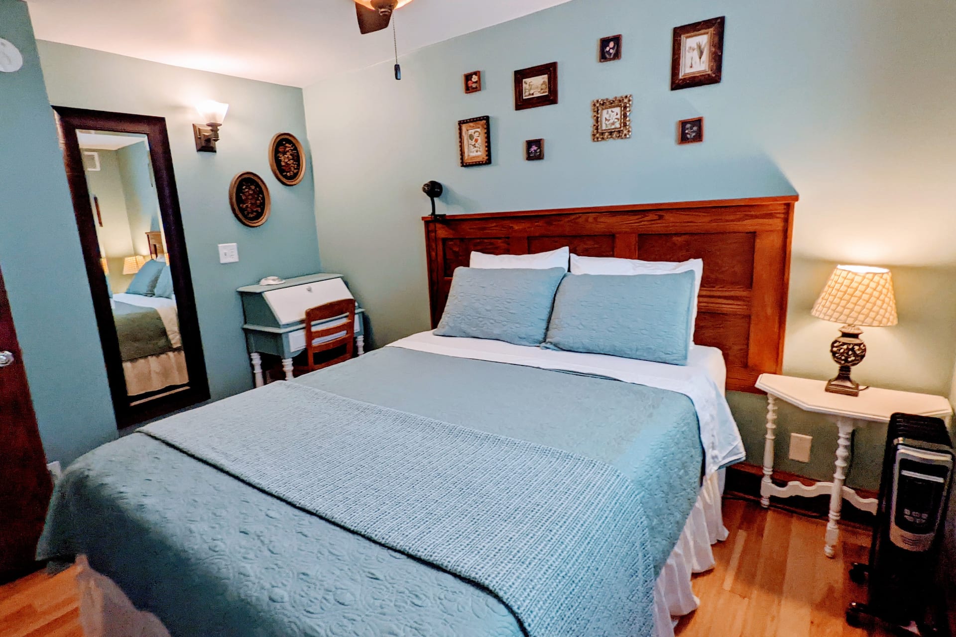 DT+Bikes+Pvt Suite+Jacuzzi+Parking+Near Campus