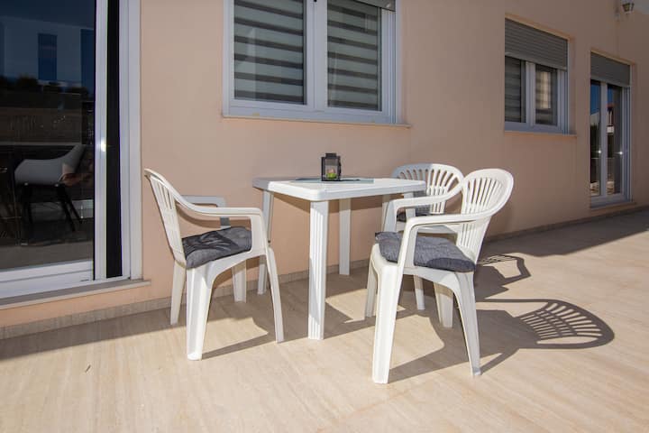 Apartment Grabovickic 1 - Vir, Kroatien