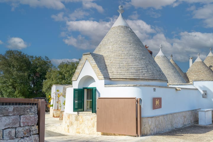 Hesttia - Trulli Locorotondo - Fasano