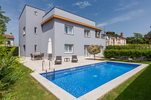 Villa Isabella | Pool, terrace & Pula vibes