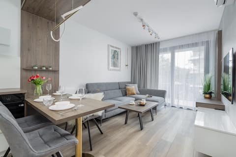 Amber Love - at the baltic sea – by rentmonkey